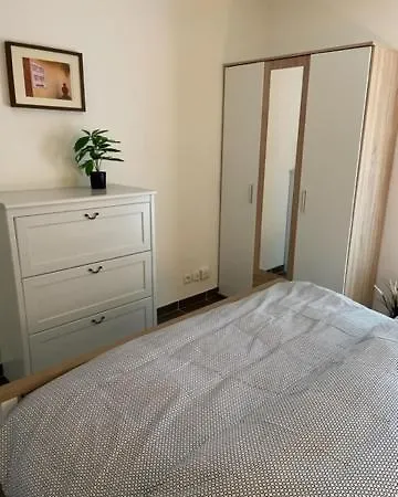 Apartment Superbe Appart 2 Pieces 8 Min A Pied De La Mer Frejus