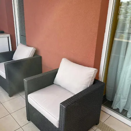 Superbe Appart 2 Pieces 8 Min A Pied De La Mer Apartment Frejus